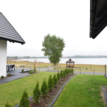 Prázdninový dům Cottage By Kiedrowickie Lake With Boat Access *